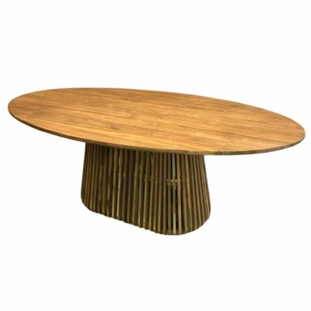 ovale teakhouten tafel
