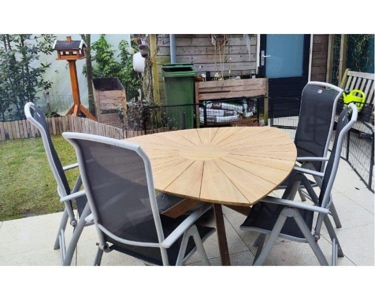 indoteak ervaring driehoek tuintafel